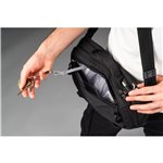 Pacsafe EXP 12 Sling nero