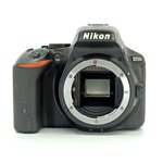 Nikon D5500 + AF-P 18-55/3,5-5,6 G