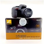 Nikon D5300 + AF-S 18-55/3,5-5,6 G