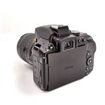 Nikon D5300 + AF-S 18-55/3,5-5,6 G