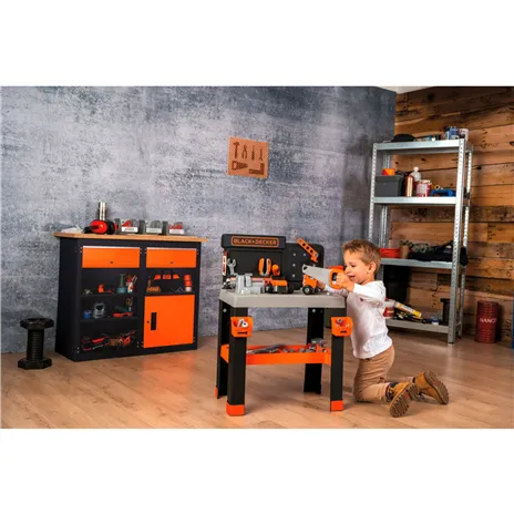 Smoby Black & Decker Pro Workbench             Model 2025