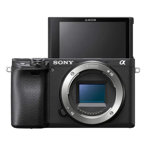 Sony Alpha 6400 (ILCE6400B) + SEL 18-135/3,5-5,6 OSS