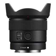 Sony SEL 11/1,8 E-mount (APS-C) 2