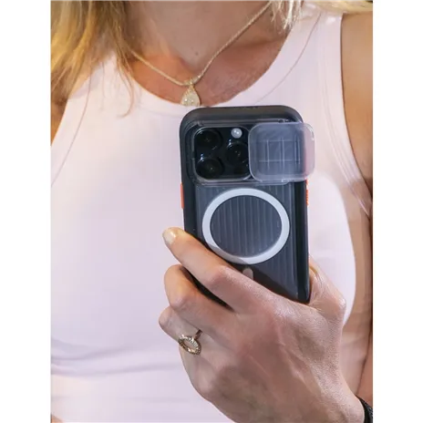 Tech21 EvoMax Case MagSafe for iPhone 15 Pro Active Black