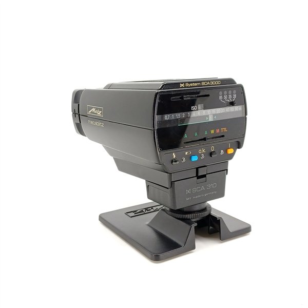 Metz 32 Z-2 + Sca 310 M1 per Canon analogico