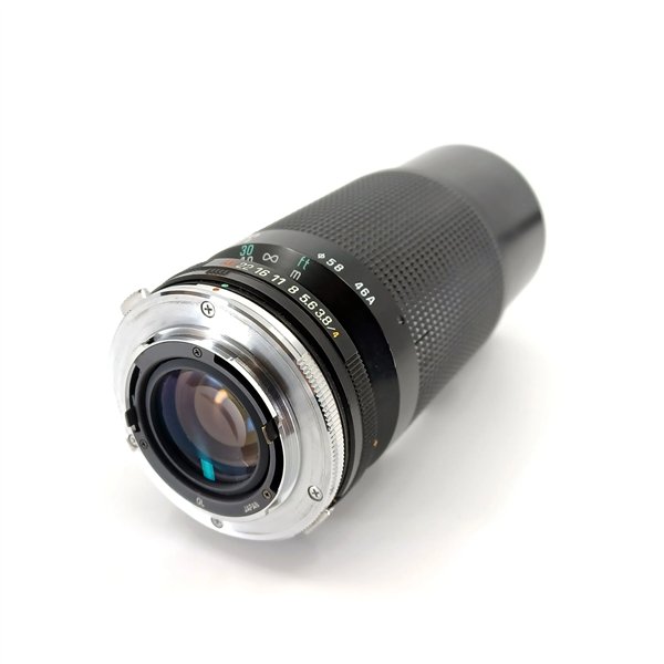 Tamron 70-210/3,8-4 + anello Olympus OM