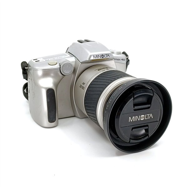 Minolta Dynax 40 + 28-100/3,5-5,6 D + Brosa