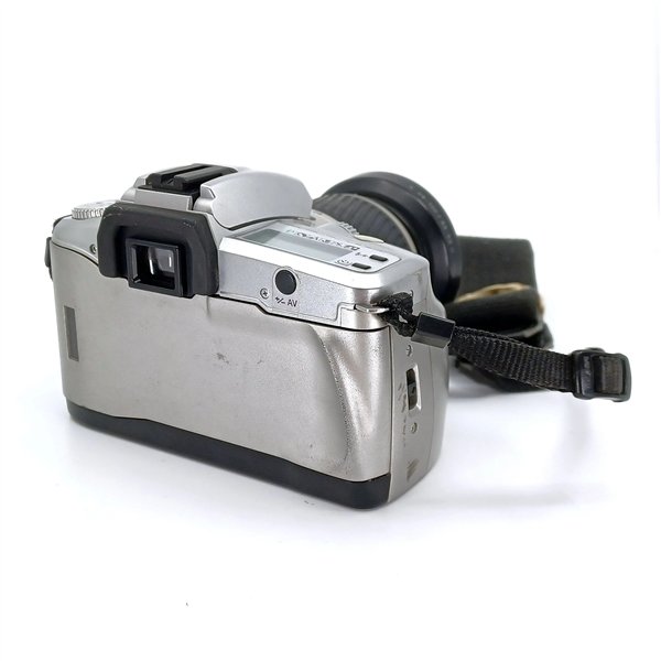 Minolta Dynax 40 + 28-100/3,5-5,6 D + Brosa