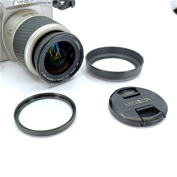 Minolta Dynax 40 + 28-100/3,5-5,6 D + Brosa