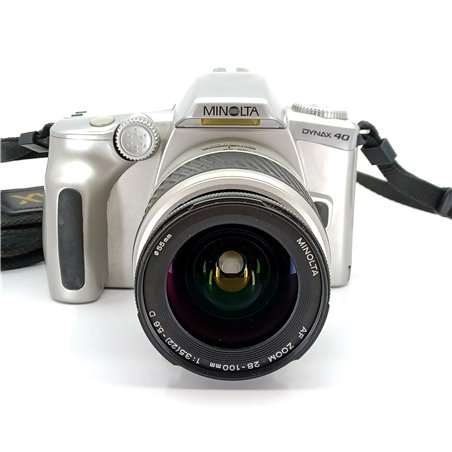 Minolta Dynax 40 + 28-100/3,5-5,6 D + Brosa