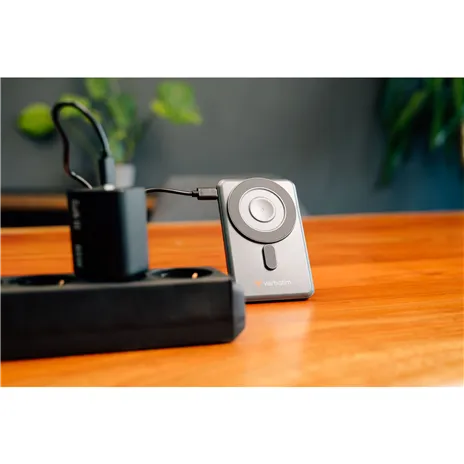 Verbatim Charge´n´Go 2C  5000mAh magn. PB grig.incl.2 cavo 32251