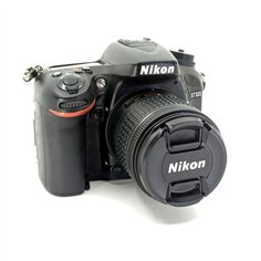 Nikon D7100 + AF-P 18-55/3,5-5,6 G 2