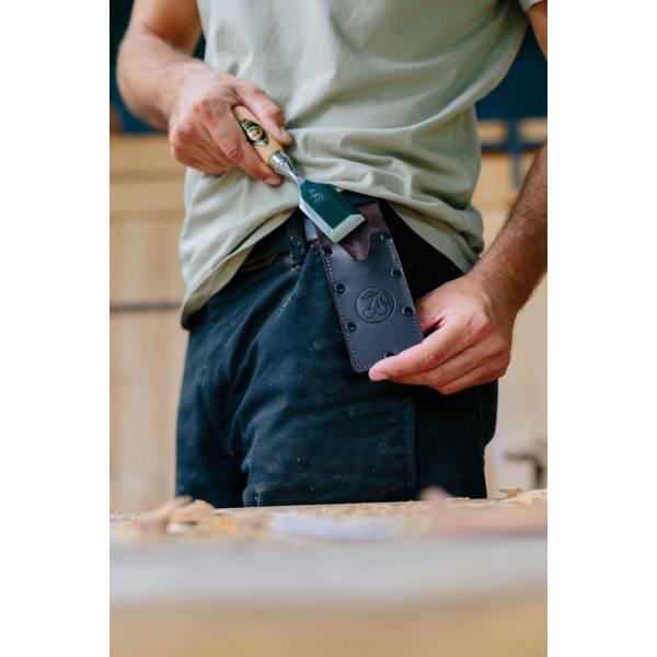 Kirschen Kurzbeitel in Leder- holster, 35 mm