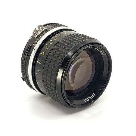 Nikon Nikkor 85/2 AI