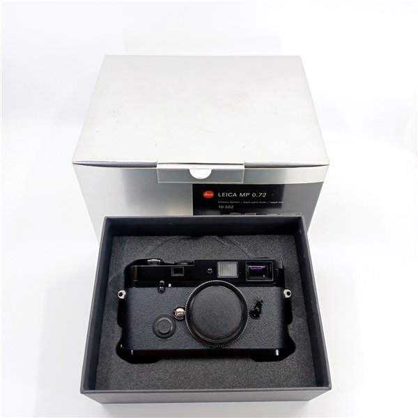 Leica M-P 0.72 corpo nero + Leicavit-M nero (14009) + Leica manovella (14438)