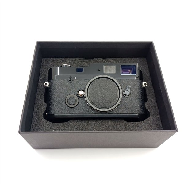 Leica M-P 0.72 corpo nero + Leicavit-M nero (14009) + Leica manovella (14438)