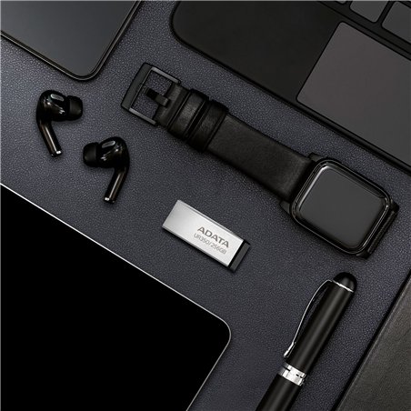 ADATA USB 3.2 UR350 nero 256GB          UR350-256G-RSR/BK