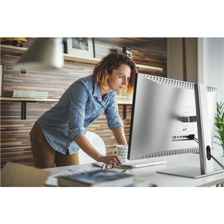 Alogic Clarity 27  UHD 4K Monitor con 90W