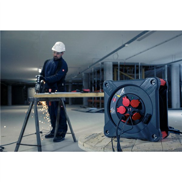 Brennenstuhl Profi avvolgicavo Cube K