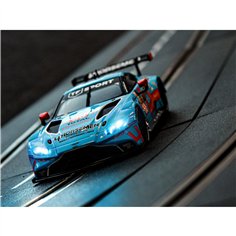 Carrera Digital 132     20031074 Aston-Martin Vantage GTE  No.33 2