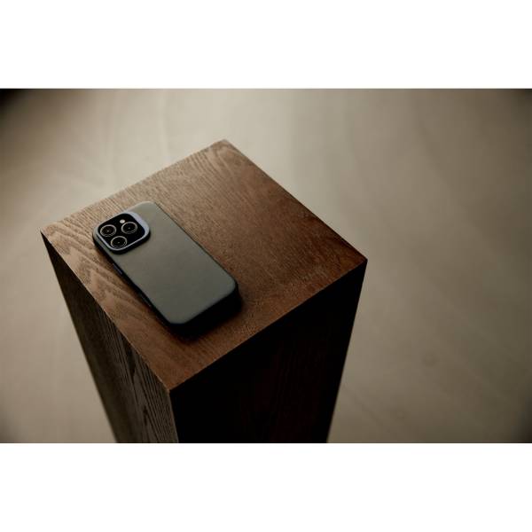 Decoded Cuoio custodia poster. iPhone 16 Pro nero