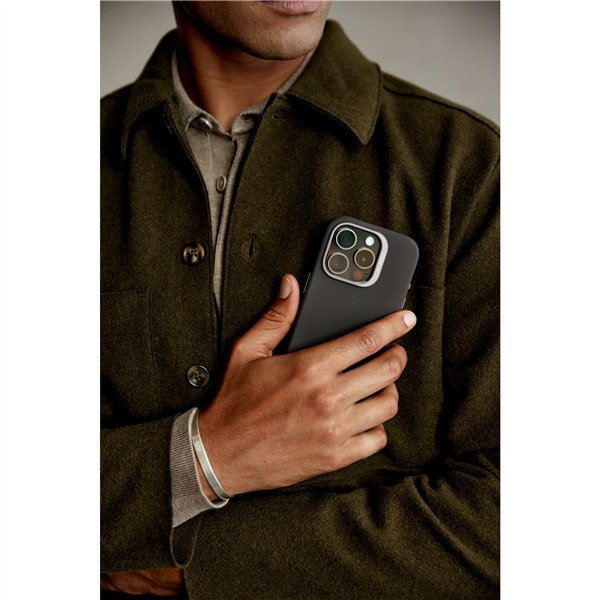 Decoded Cuoio custodia poster. iPhone 16 Pro nero