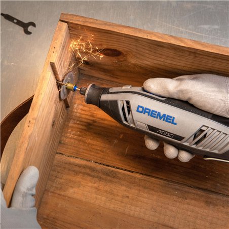 Dremel 4250 128 pz.+ accessorio