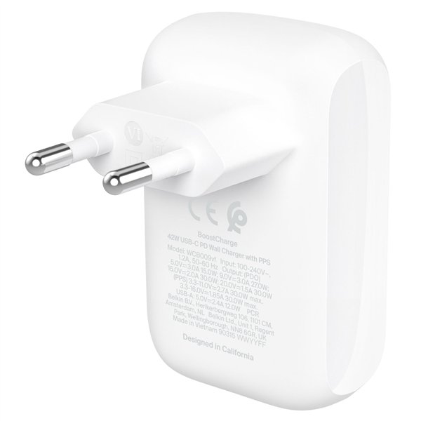 Belkin BOOST Charge 42W caricab. 30W USB-C/12W USB-A   WCB009vfWH