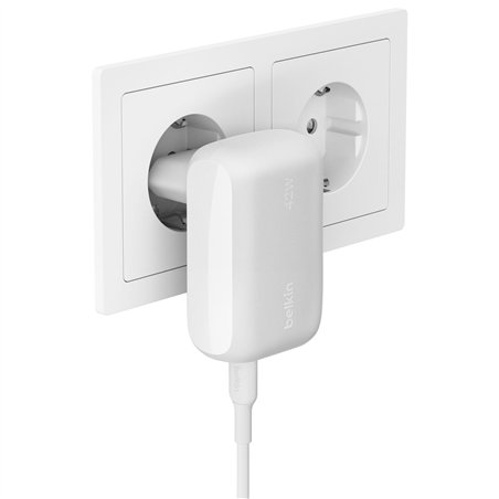 Belkin BOOST Charge 42W caricab. 30W USB-C/12W USB-A   WCB009vfWH