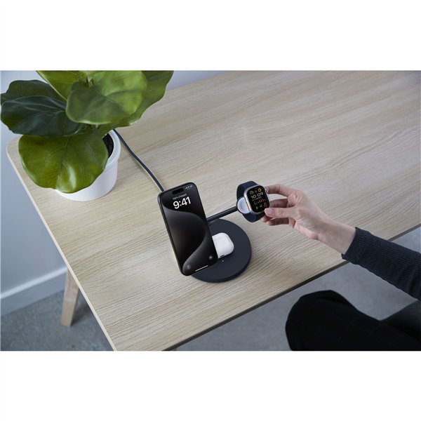 Belkin BOOST CHARGE PRO Qi2 3in1 staz.ric.magn.15W sw. WIZ032kqBK