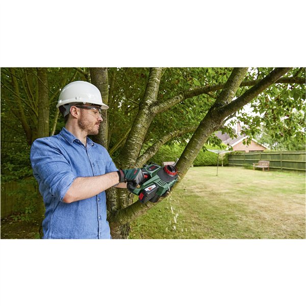 Bosch UniversalChain 18 Motosega a batteria