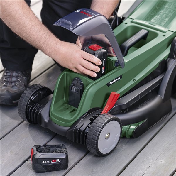 Bosch UniversalRotak 18V-37-550 Taglia Erba a batteria