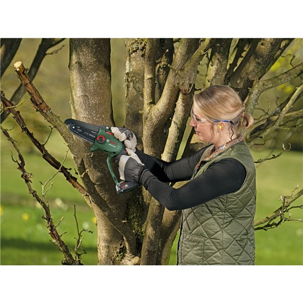 Bosch EasyChain 18V-15-7 solo sega taglio rami a batteria