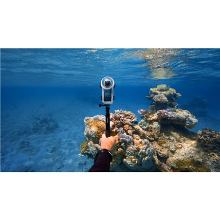Insta360 X4 custodia subacquea invisibile