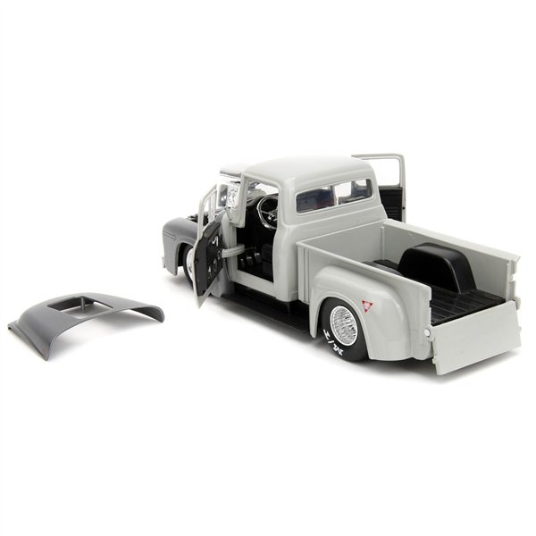 Jada Street Fighter 1956 Ford Pickup 1:24 + Guile    253255057