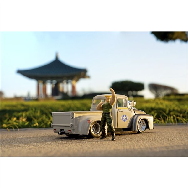 Jada Street Fighter 1956 Ford Pickup 1:24 + Guile    253255057