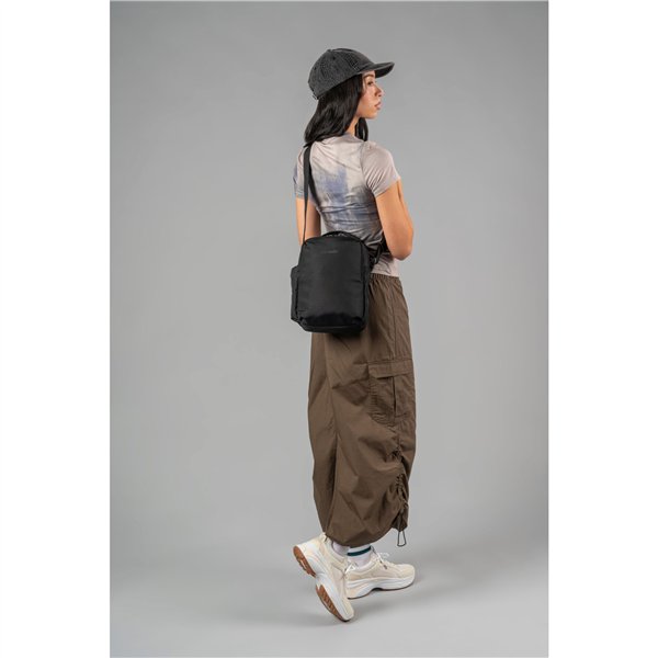 Pacsafe V Tour Crossbody nero