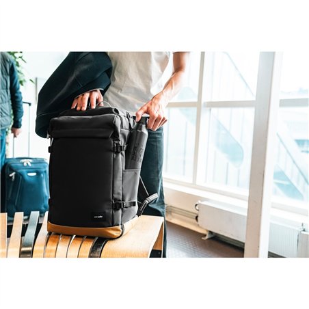Pacsafe GO zaino Carry-on 44L jet nero