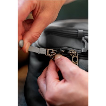 Pacsafe GO zaino Carry-on 34L nero