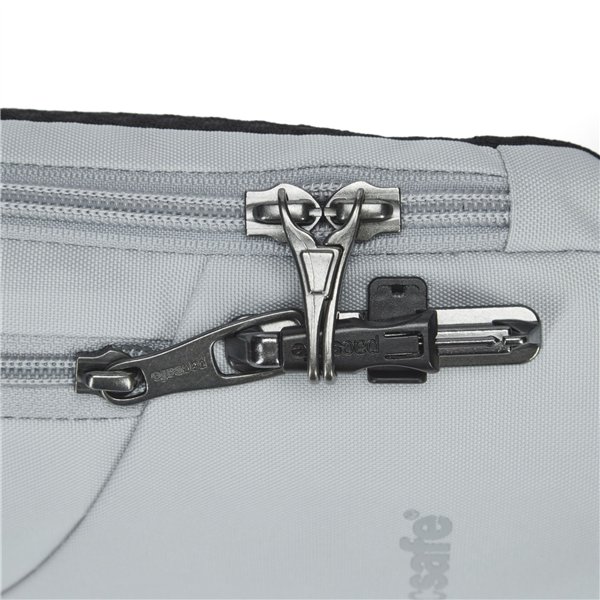 Pacsafe V Action Sling digital grau