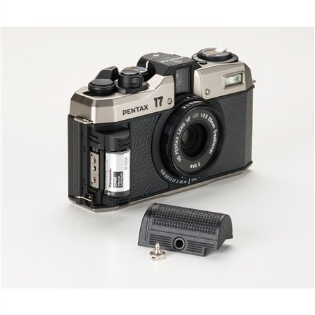 Pentax 17
