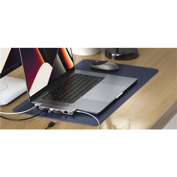 Satechi Pro Hub Max space gray