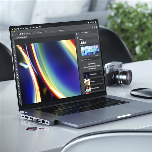 Satechi Pro Hub Max space gray