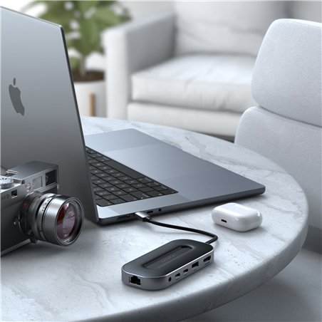 Satechi USB4 Multiport Adapter with 2.5G Ethernet space gray
