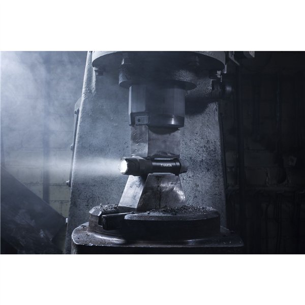 Varta Indestructible F30 Pro 6 Watt LED alluminio 650 lumen