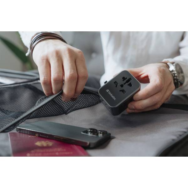 Verbatim adatt.viagg.univ.UTA-03 USB-C 30W 2xUSB-C 2xUSB-A  49545