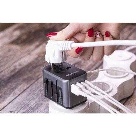 Verbatim adatt.viagg.univ.UTA-03 USB-C 30W 2xUSB-C 2xUSB-A  49545