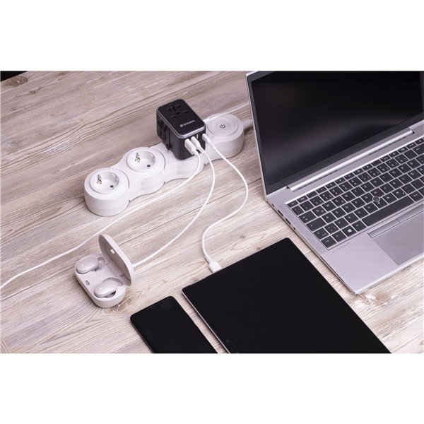 Verbatim Uni.Travel Adapt.UTA-04 USB-C 61W 2xUSB-C 3xUSB-A  49546