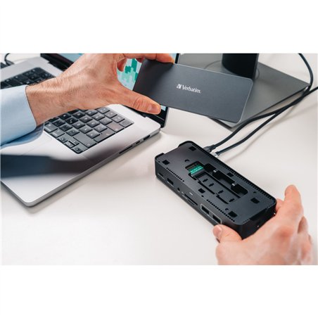 Verbatim USB-C Pro Docking Station 15 con SSD Slot 32173