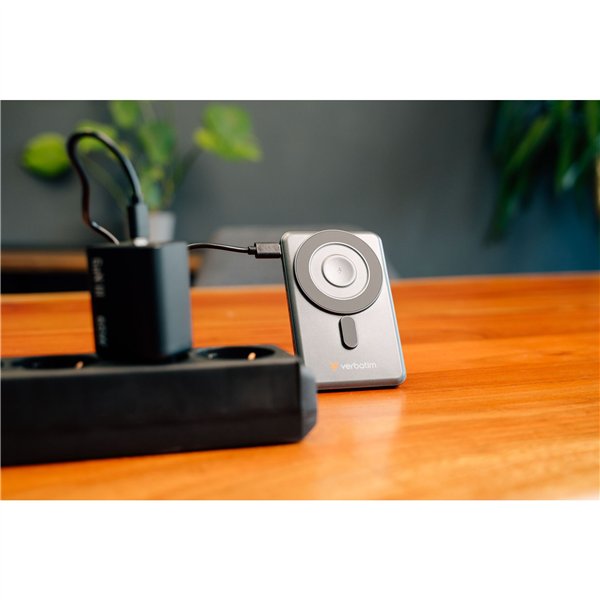 Verbatim Charge´n´Go 2C  5000mAh magn. PB grig.incl.2 cavo 32251